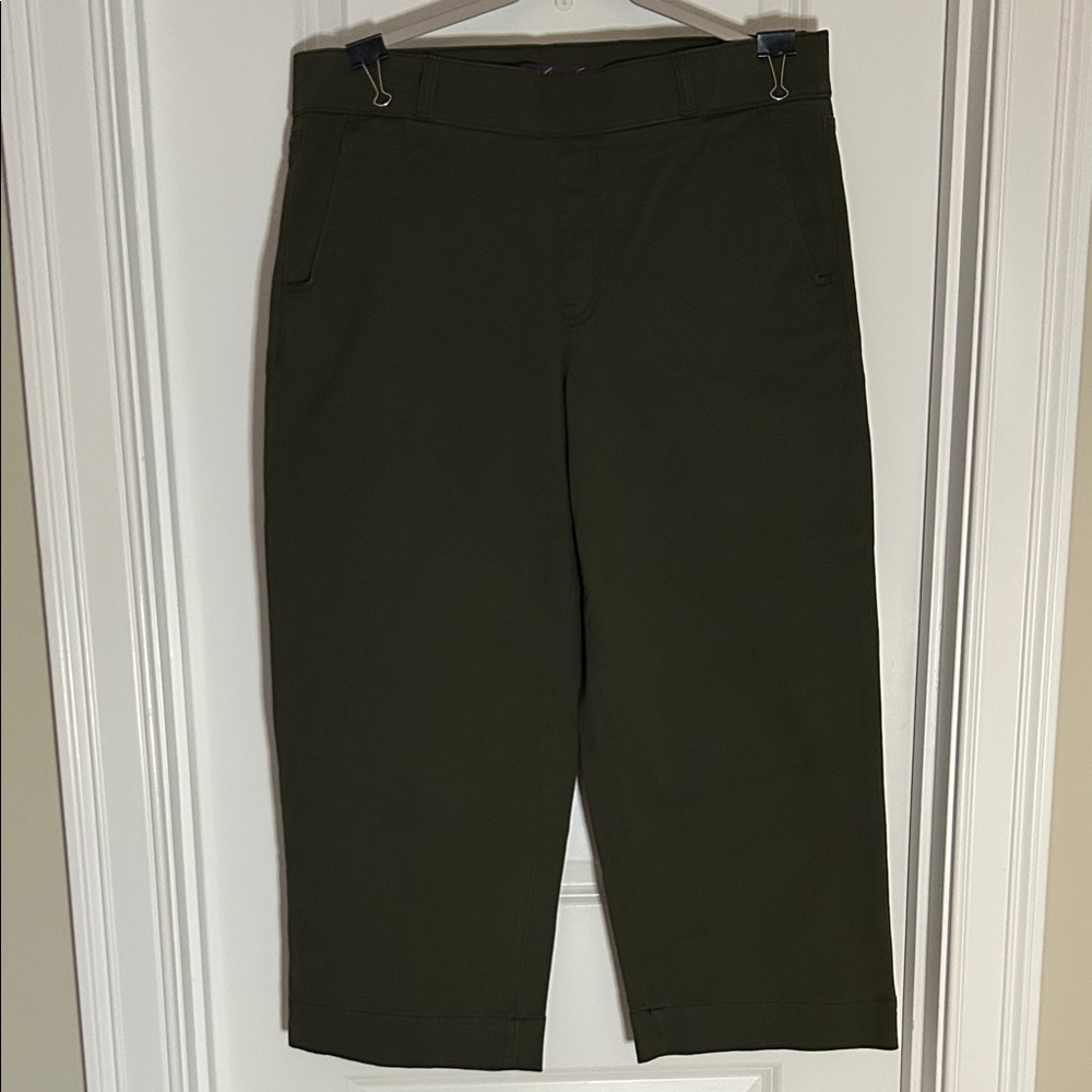 Women’s Olive Green Casual Capri Pants